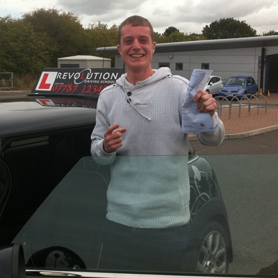 Image of Ollie Banham with pass certificate - Revolution Driving School